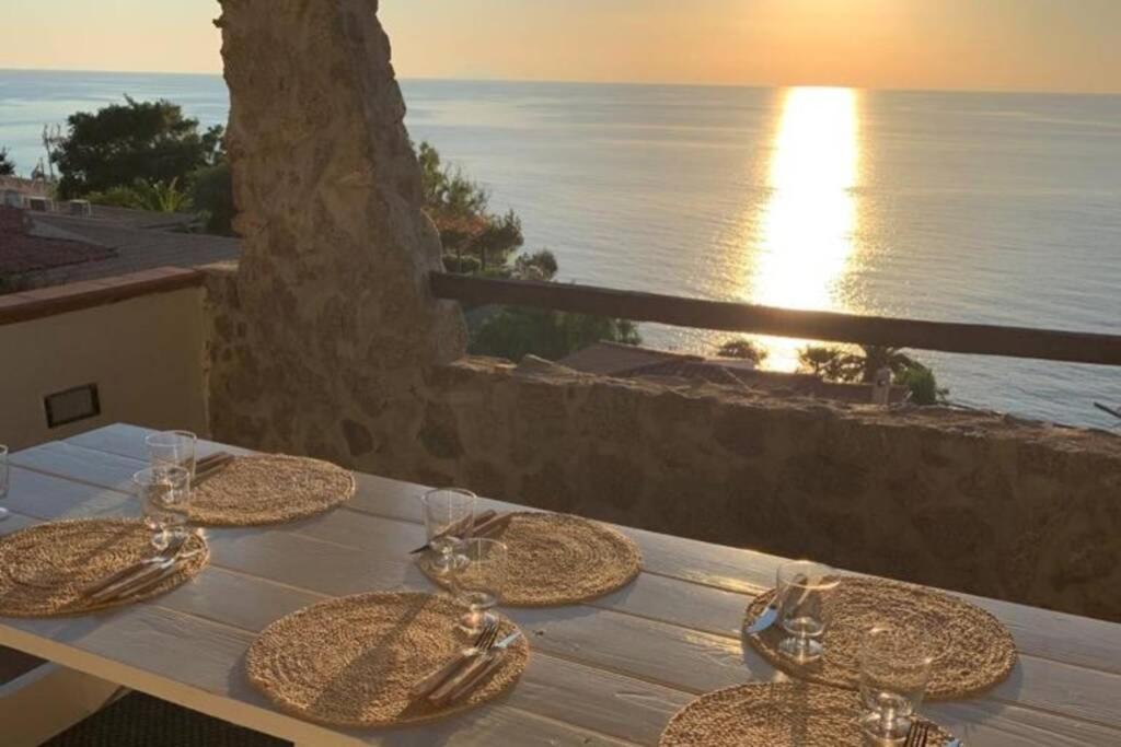 Boutique Apartment With Beach Within Walking Distance, Near Tropea パルゲリーア エクステリア 写真