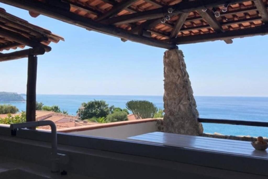 Boutique Apartment With Beach Within Walking Distance, Near Tropea パルゲリーア エクステリア 写真